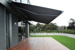decking-folding-arm-awning